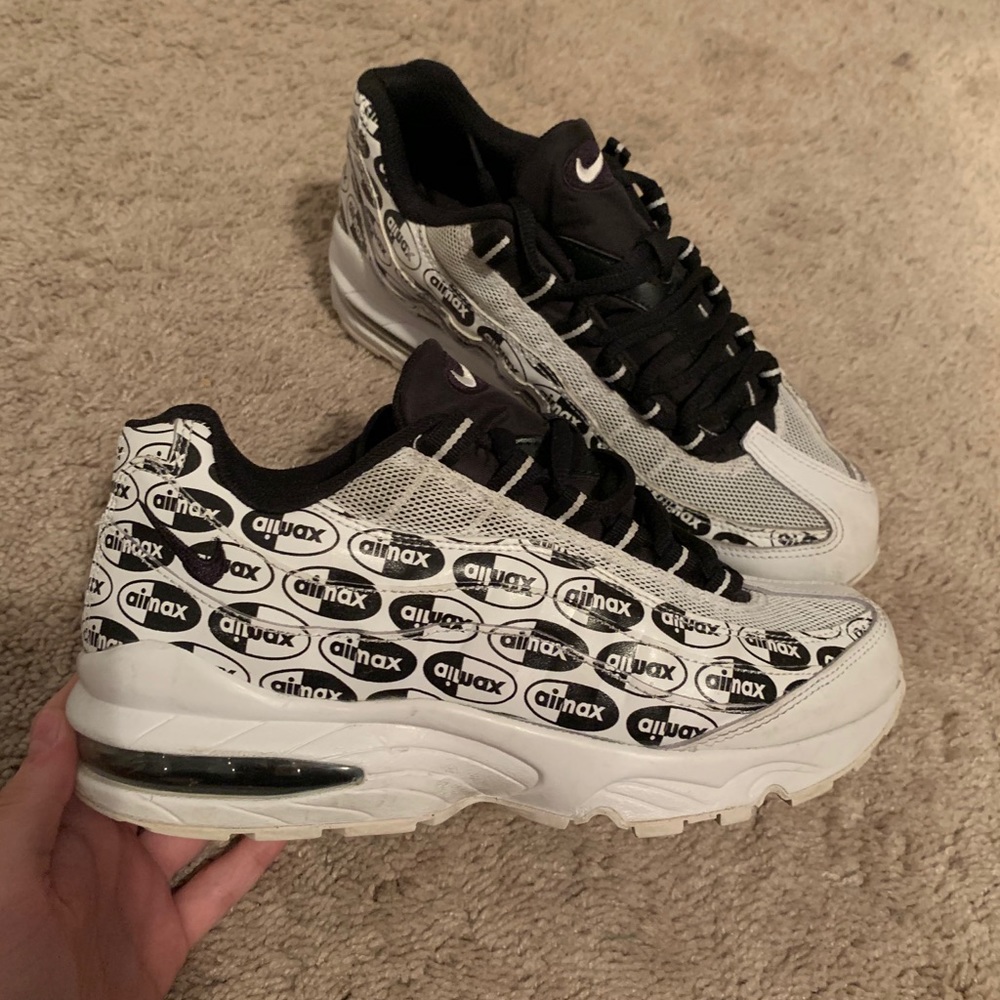 Air max 95 logo all over